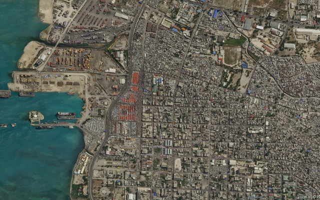 スカイサット2によるハイチ、ポルトーフランス上空の画像。2014年7月10日撮影