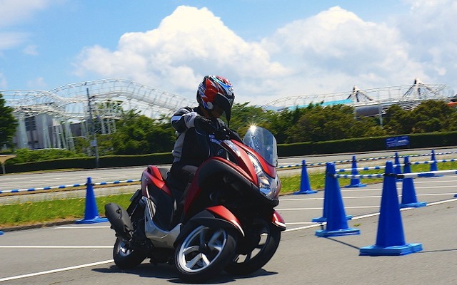【ヤマハ トリシティ 試乗】バイク感覚で違和感なし、スポーツライディングさえ可能…和歌山利宏