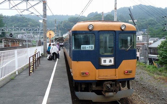 大井川鐵道は臨時急行の運転日と運転時刻を変更する。電車2両編成で運転するが使用形式に関する案内はない。写真は2両編成の16000系。