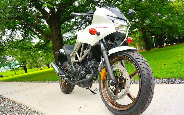 ホンダ VTR-F