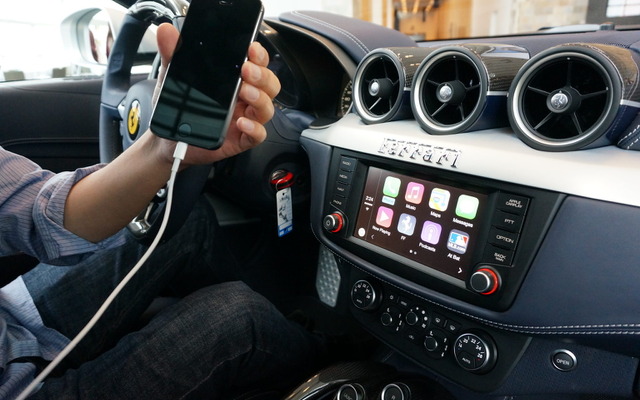 アップル「CarPlay」の実機デモンストレーション（WWDC 2014）