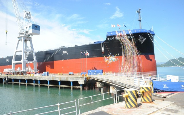 常石造船、8万1600MT型ばら積み貨物船カムサマックスバルカー「キー・ナビゲーター」を引渡し