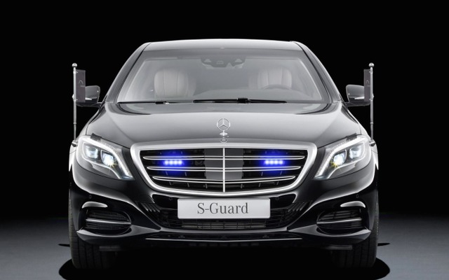 新型メルセデスベンツ Sクラス の「S600 ガード」