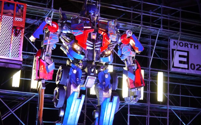 このオプティマスプライムは体長7ｍ