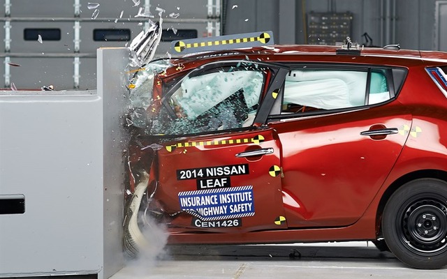 日産 リーフ の米IIHSスモールオーバーラップ衝突テスト