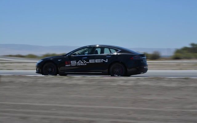 サリーン フォー・シックスティーンの開発車両