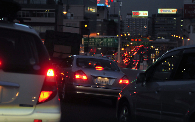 お盆の渋滞がピークを迎えている。16日18時現在、全国の上り線を中心に10km～20km規模の渋滞が多くなっている。