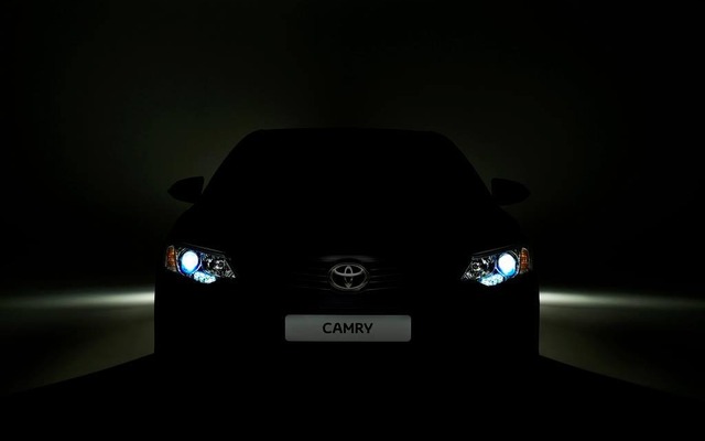 トヨタ カムリ 改良新型の予告イメージ