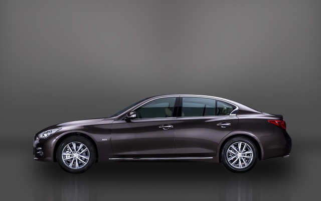 インフィニティQ50L