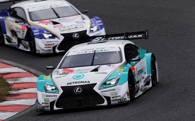 PETRONAS TOM'S RC F 36号車とKeePer TOM'S RC F 37号車