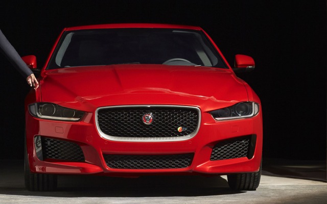 ジャガー XE S