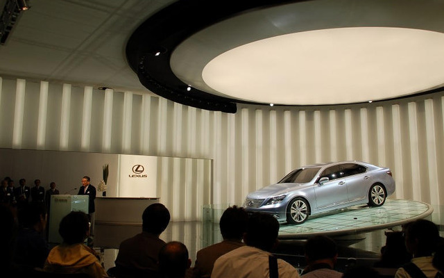 【デトロイトモーターショー06】レクサス LS、4.6リットルV8エンジンを搭載