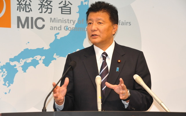新藤義孝前総務相（3日・総務省）