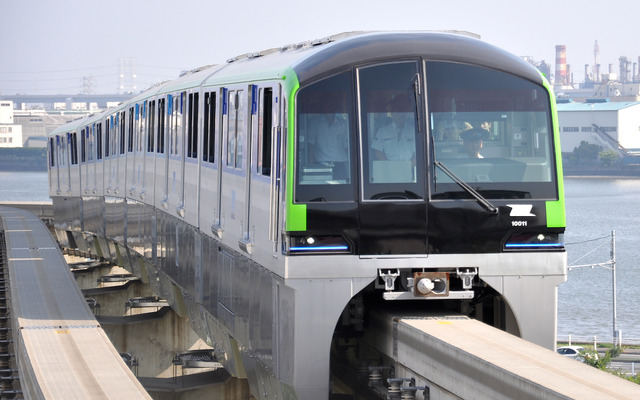 東京モノレールは9月17日に歴代塗装車のパレード走行を再び行う。先頭を切るのは最新型車両の10000形。