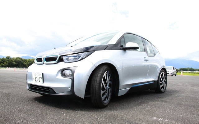 ologicを純正採用したBMW i3。次世代タイヤの先駆けとなるか