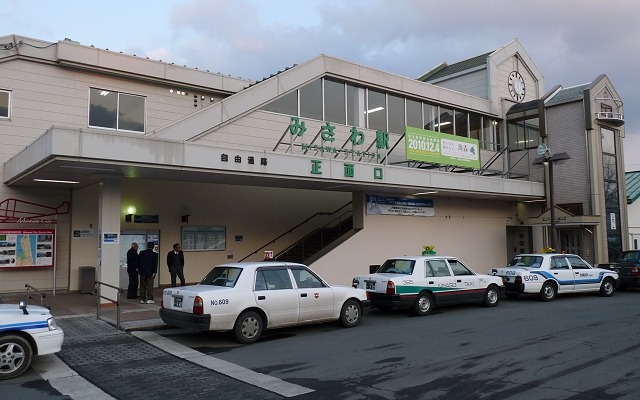 「青い森ホリデーフリーきっぷ」は駅員がいる駅で発売しているが、9月19日からは全国のコンビニでも購入できるようになる。写真は青い森鉄道線の三沢駅。