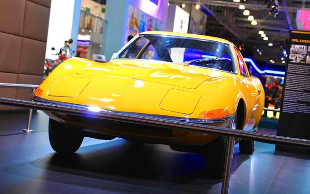 オペル・エクスペリメンタル GT（モスクワモーターショー14）