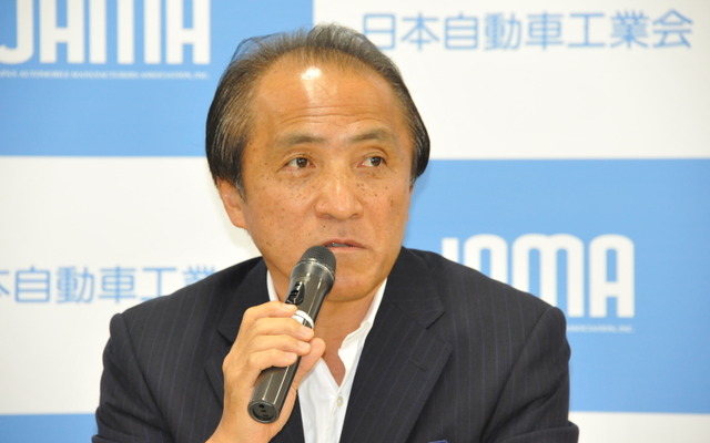 4社合同記者会見に臨んだ柳弘之ヤマハ発動機社長（JAMA二輪車特別委員会委員長）