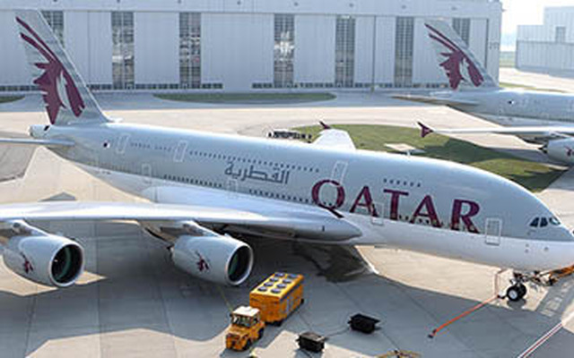 カタール航空、A380第1号機を受領