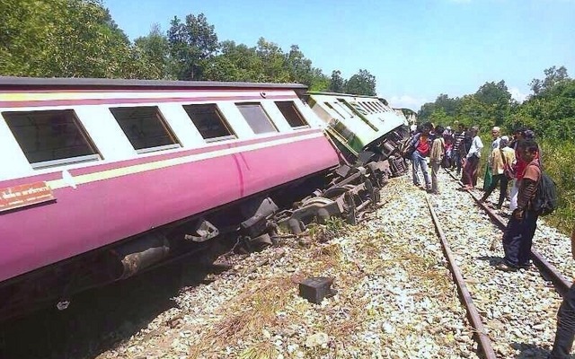 タイ国鉄、南部で脱線　職員２人けが