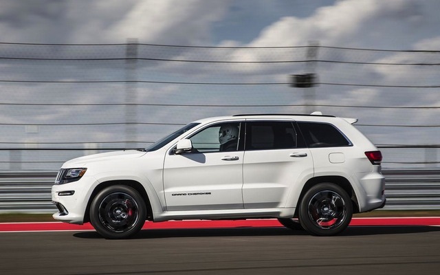 ジープ グランドチェロキー SRT の2015年型