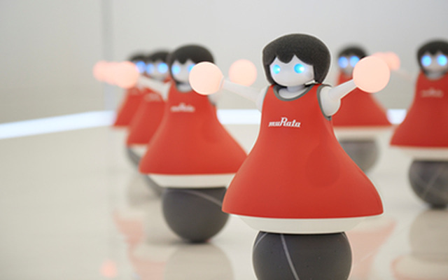 最新ロボットでチアリーディング　村田製作所