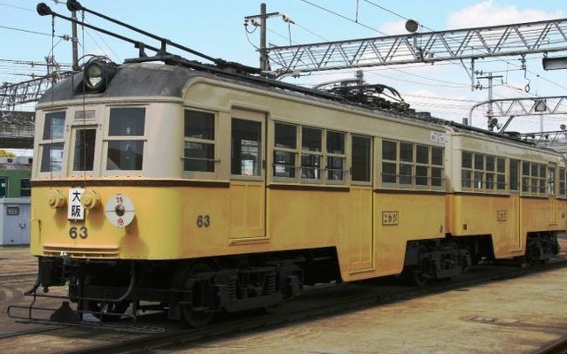 寝屋川車両基地で保存されている60形「びわこ号」。このほど走行可能な状態に復元され、11月9日に復活記念乗車会が行われる。