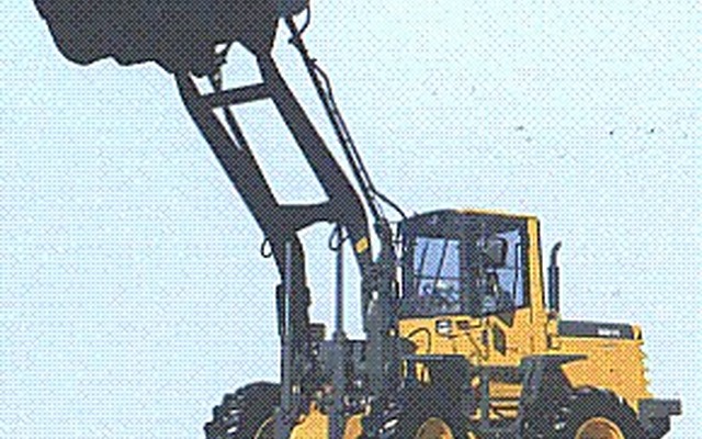【リコール】コマツのショベルカー、黒煙を噴出して作動停止