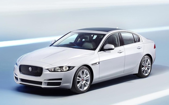 ジャガー XE