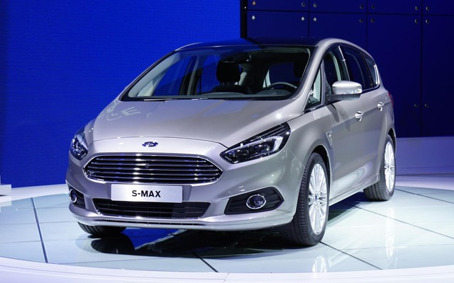 新型 フォード S-MAX（パリモーターショー14）