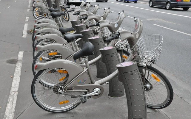 パリの貸し自転車ヴェリブ