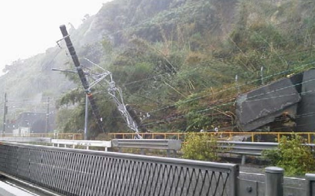 台風18号の影響で不通となった東海道本線由比～興津間。JR東海は10月20日にも仮復旧する方針だ。