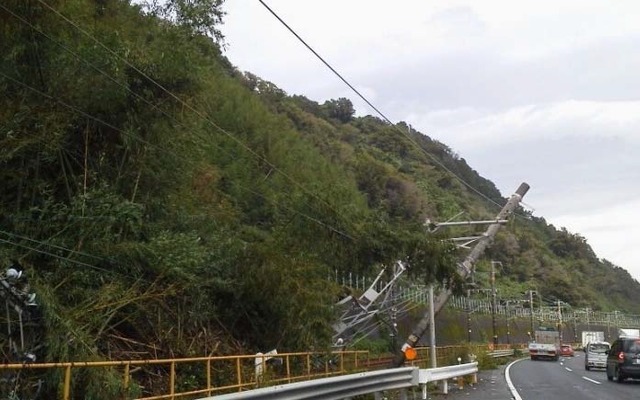 台風18号による土砂流入で不通となった東海道本線由比～興津間は、予定より早く10月16日始発から通常ダイヤで運転を再開することが決まった