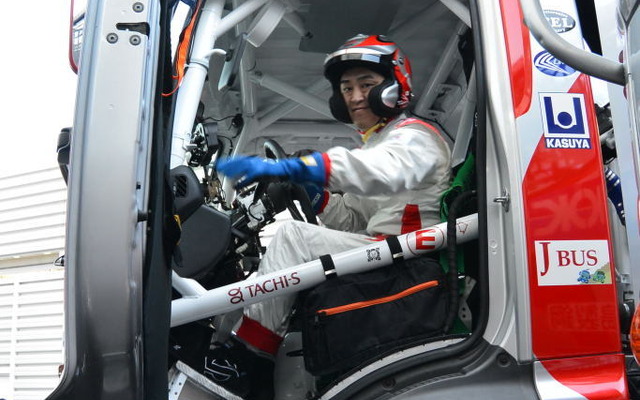 日野チームスガワラ 2号車ドライバー 菅原照仁氏