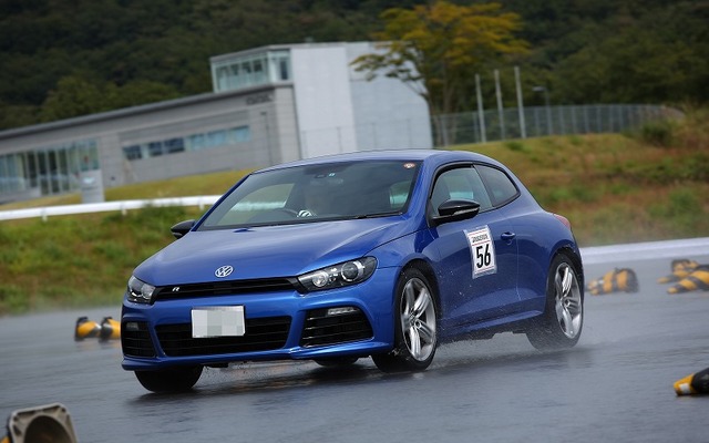 VW＆アウディ ワンメイクドライビングレッスン