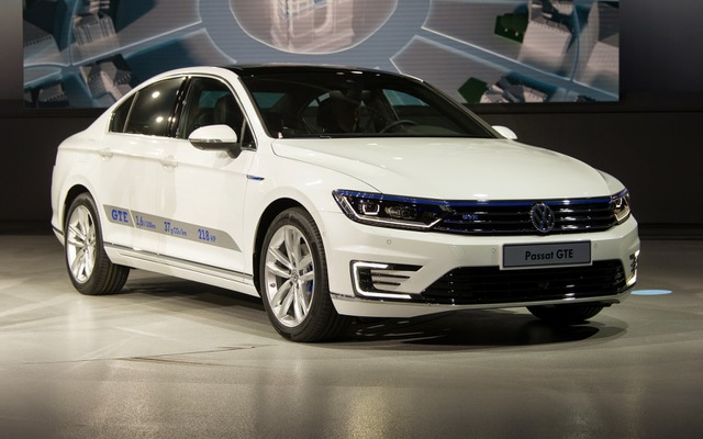 VW パサート GTE（パリモーターショー14）