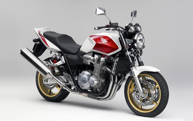 ホンダ CB1300 シリーズの2006年モデルを発表