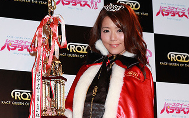 レースクイーンオブザイヤーに選ばれた佐野真彩さん（LEXUS TEAM WedsSport BANDOH）