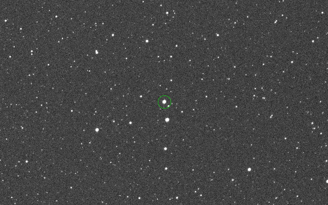 口径6.4cm望遠鏡で観測した小惑星ベスタ。中央の緑丸がベスタ