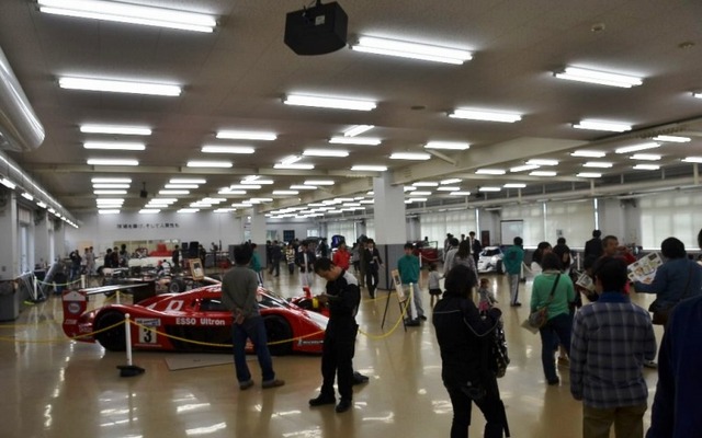 車両展示