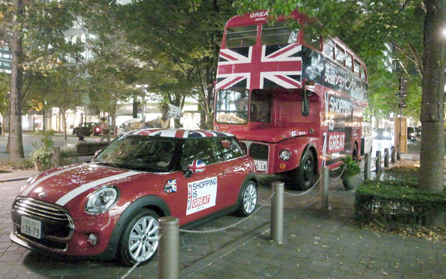 期間中都内を運行するMINIとダブルデッカー（ロンドンバス）