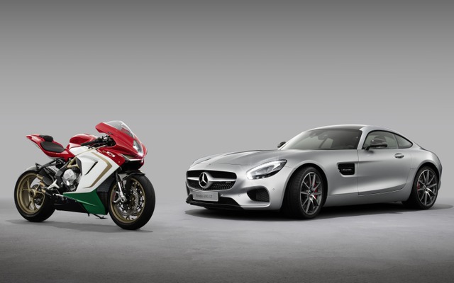 MVアグスタのF3 800 Agoとメルセデス-AMG GT