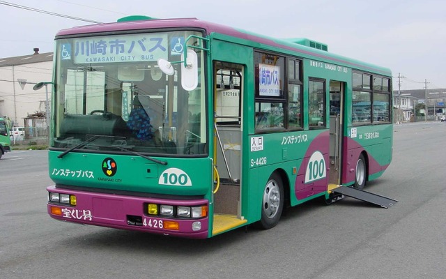 歩いていくには中途半端……。川崎市がワンコインバス