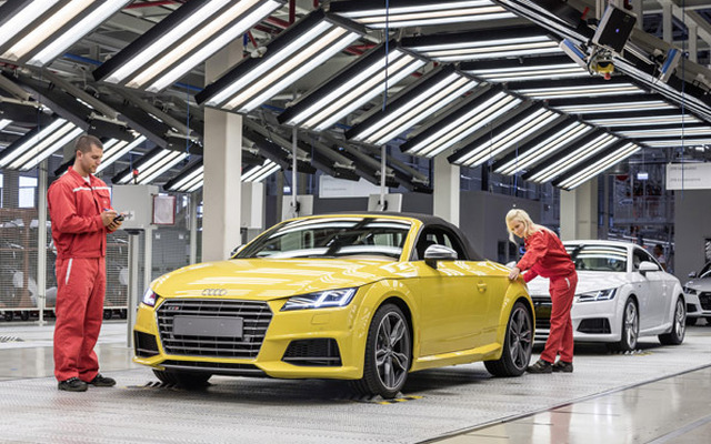 ハンガリー工場で生産が開始された新型アウディ TT ロードスター