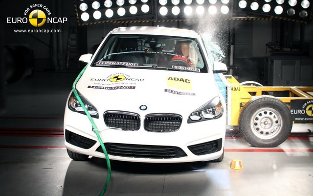 BMW 2シリーズ・アクティブツアラーのユーロNCAP衝突テスト