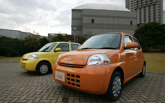 ダイハツ、軽シェア初の30％台…05年実績
