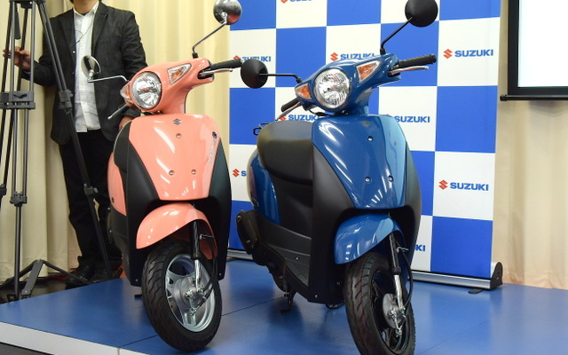 スズキ レッツ（左）、レッツG（右）