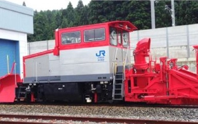 このほどJR西日本が配備を完了した北陸新幹線用除雪作業車。出力800馬力と600馬力の2種類がある。800馬力は新幹線の除雪作業車では最大。