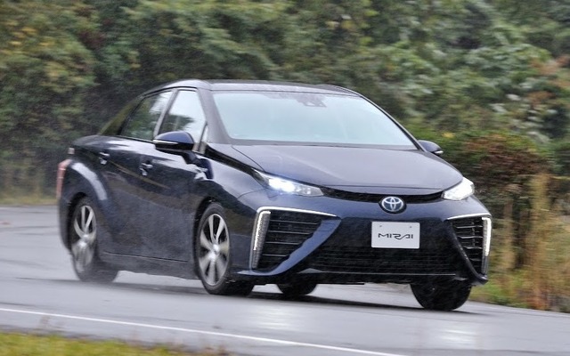 トヨタの燃料電池車 MIRAI（ミライ）