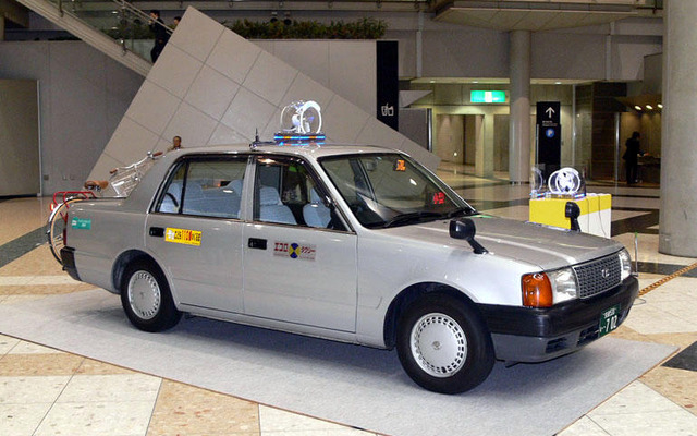 【ENEX2006】風力発電のタクシー